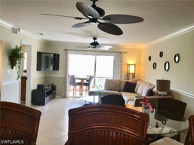 440 Fox Haven DR 2106, Naples, FL 34104