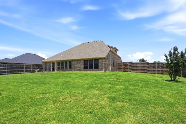 520 Winnetka Drive, Oak Point, TX 75068