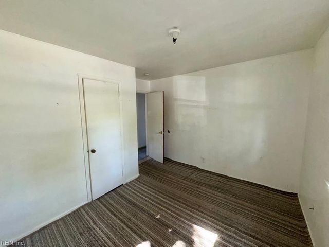 936 Widgeon RD, Norfolk, VA 23513