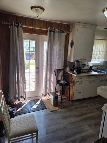 6800 Perry Avenue N, Brooklyn Center, MN 55429