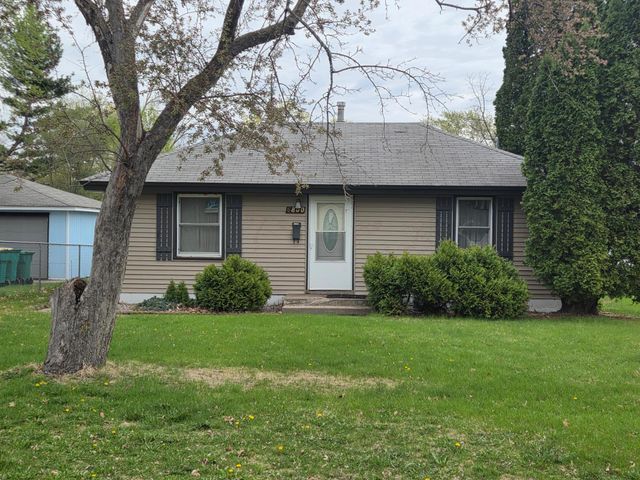 6800 Perry Avenue N, Brooklyn Center, MN 55429