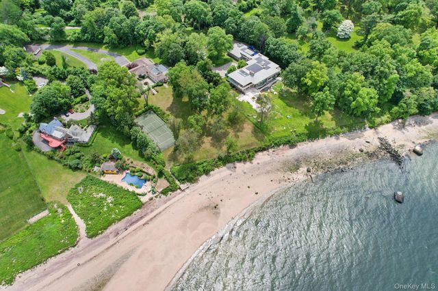 69 Cornwells Beach Road, Sands Point, NY 11050