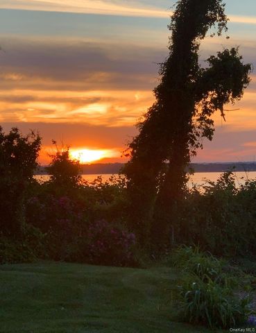 69 Cornwells Beach Road, Sands Point, NY 11050