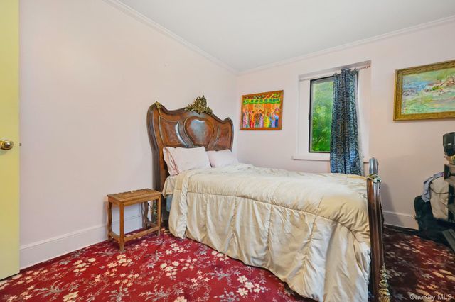 69 Cornwells Beach Road, Sands Point, NY 11050