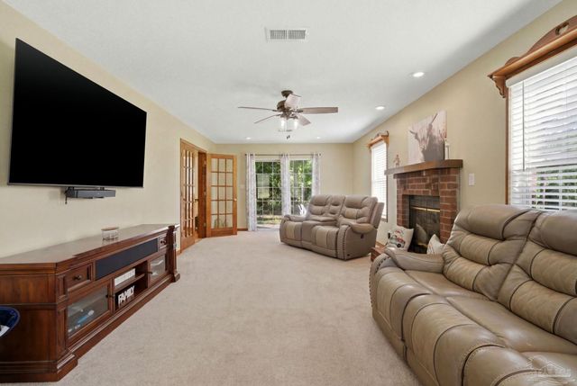 6870 Martin Rd, Milton, FL 32570