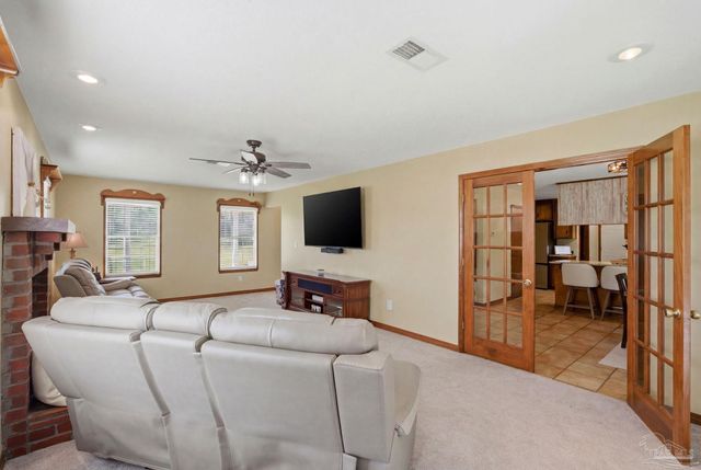 6870 Martin Rd, Milton, FL 32570