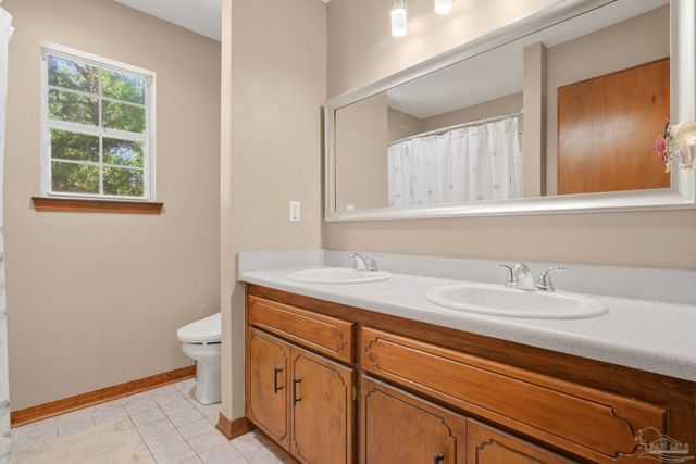 6870 Martin Rd, Milton, FL 32570