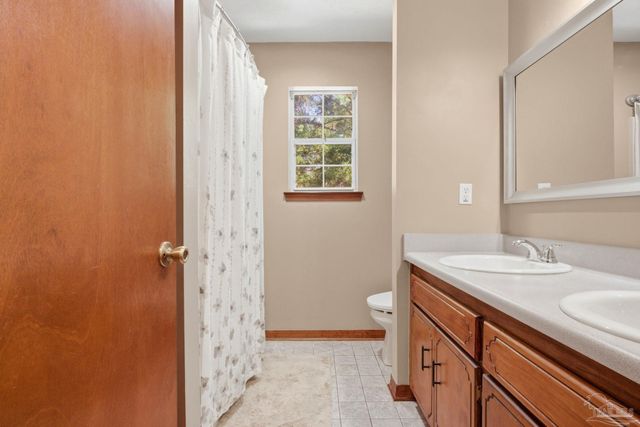 6870 Martin Rd, Milton, FL 32570