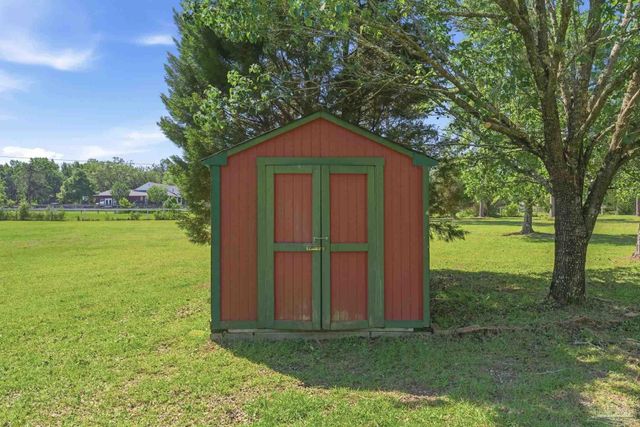 6870 Martin Rd, Milton, FL 32570