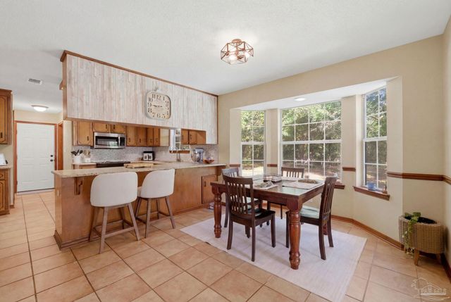 6870 Martin Rd, Milton, FL 32570