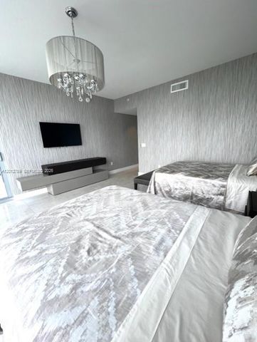 17111 Biscayne Blvd 2102, North Miami Beach, FL 33160