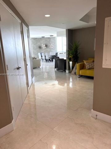 17111 Biscayne Blvd 2102, North Miami Beach, FL 33160
