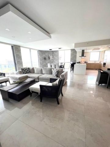 17111 Biscayne Blvd 2102, North Miami Beach, FL 33160