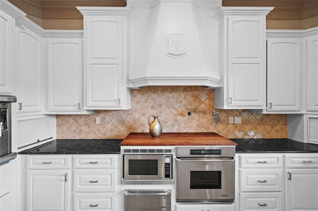 47 Summerwalk, The Woodlands, TX 77381