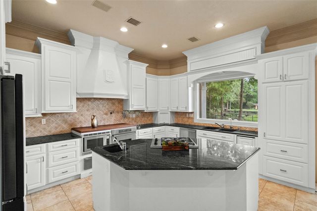 47 Summerwalk, The Woodlands, TX 77381