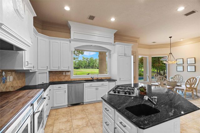 47 Summerwalk, The Woodlands, TX 77381