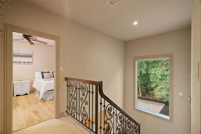 47 Summerwalk, The Woodlands, TX 77381