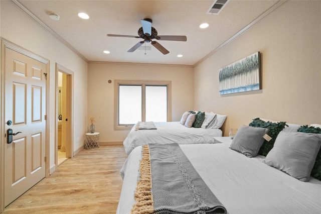 47 Summerwalk, The Woodlands, TX 77381