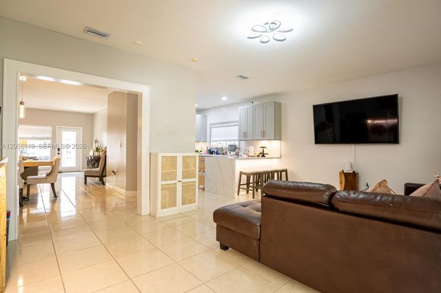 2721 NE 42nd Avenue, Homestead, FL 33033