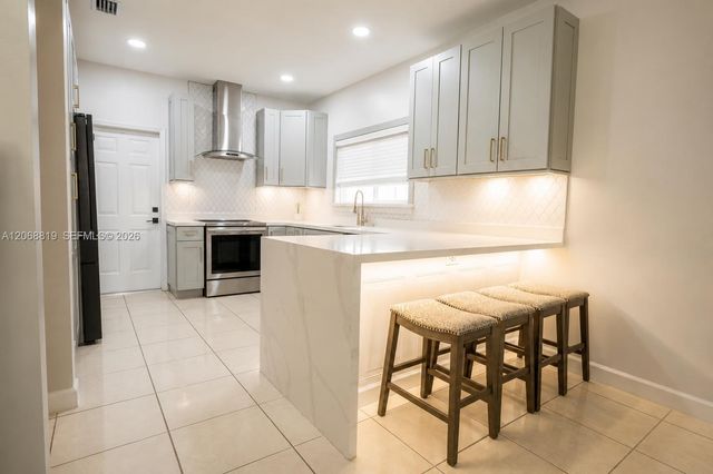 2721 NE 42nd Avenue, Homestead, FL 33033
