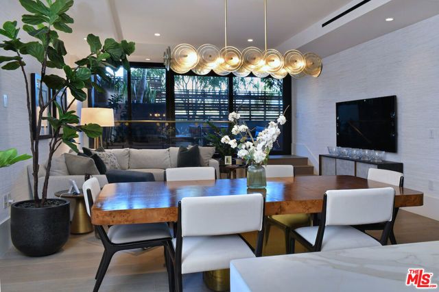 8420 W Sunset Boulevard 403, West Hollywood, CA 90069