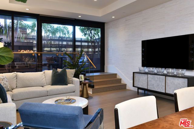 8420 W Sunset Boulevard 403, West Hollywood, CA 90069