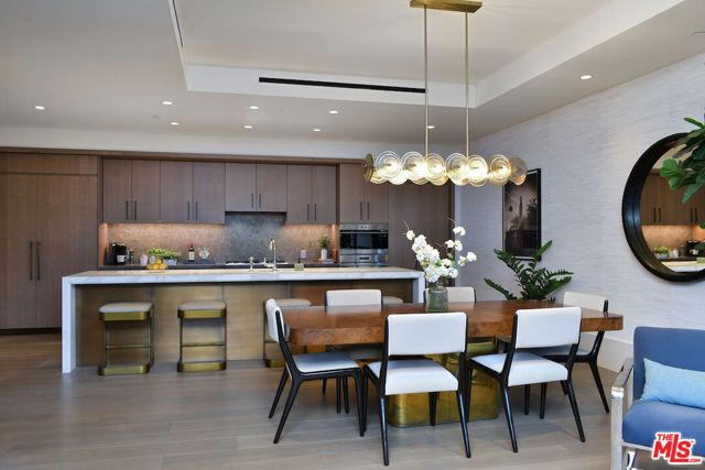 8420 W Sunset Boulevard 403, West Hollywood, CA 90069