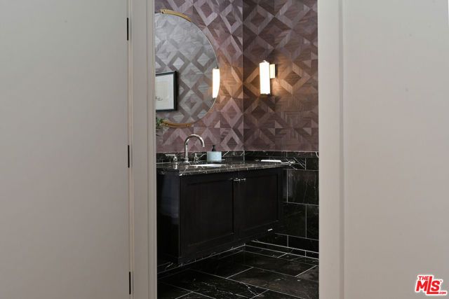 8420 W Sunset Boulevard 403, West Hollywood, CA 90069