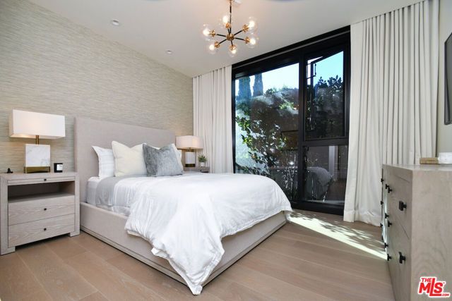 8420 W Sunset Boulevard 403, West Hollywood, CA 90069