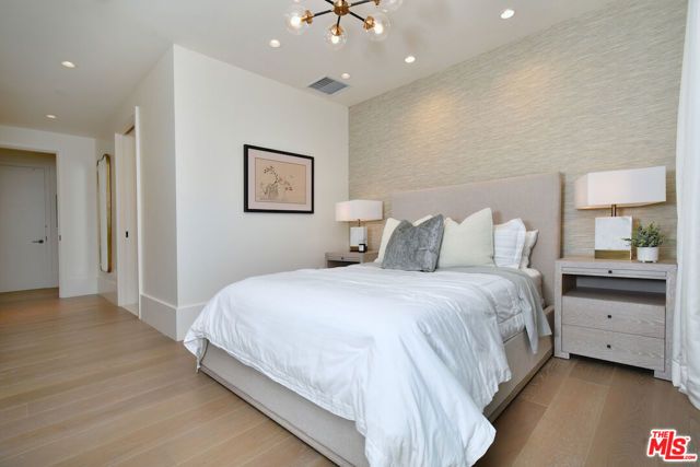 8420 W Sunset Boulevard 403, West Hollywood, CA 90069