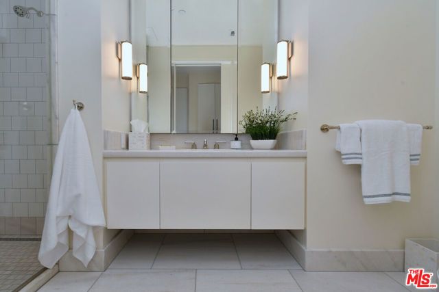 8420 W Sunset Boulevard 403, West Hollywood, CA 90069