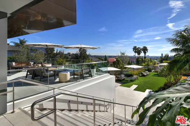 8420 W Sunset Boulevard 403, West Hollywood, CA 90069