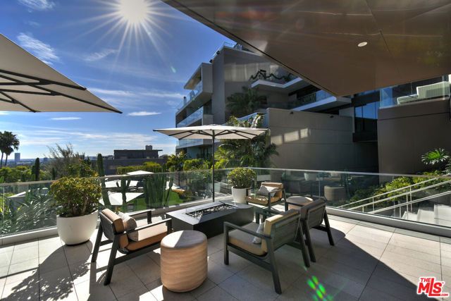 8420 W Sunset Boulevard 403, West Hollywood, CA 90069