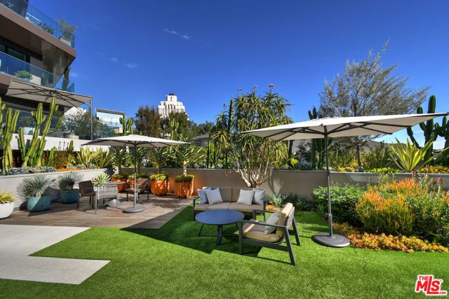 8420 W Sunset Boulevard 403, West Hollywood, CA 90069