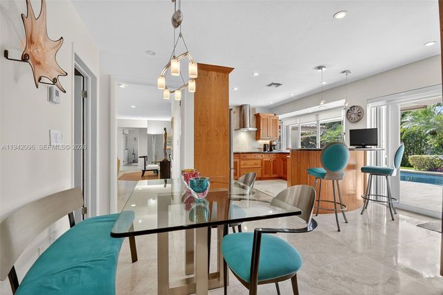 20610 NE 22nd Ct, Miami, FL 33180