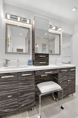 20610 NE 22nd Ct, Miami, FL 33180