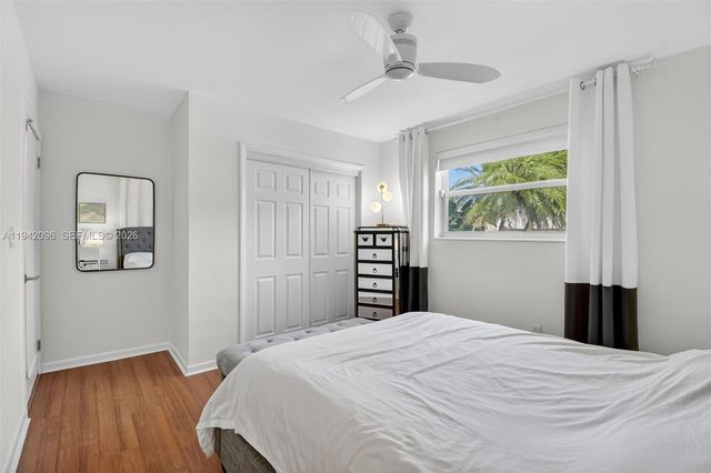 20610 NE 22nd Ct, Miami, FL 33180