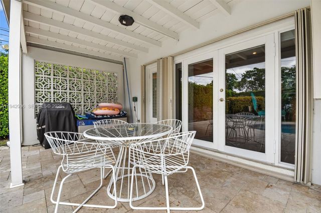 20610 NE 22nd Ct, Miami, FL 33180