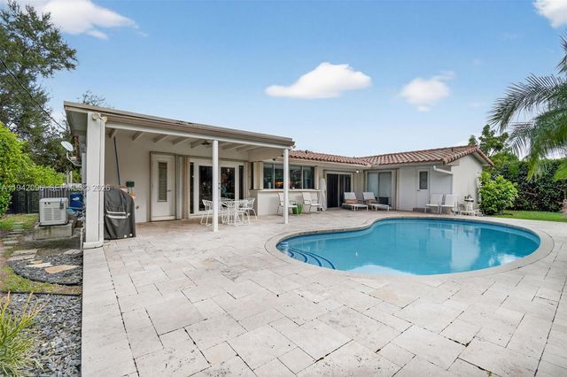 20610 NE 22nd Ct, Miami, FL 33180