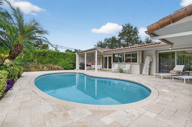 20610 NE 22nd Ct, Miami, FL 33180