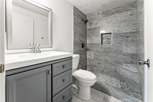 10943 Laurel Canyon A6, San Fernando, CA 91340