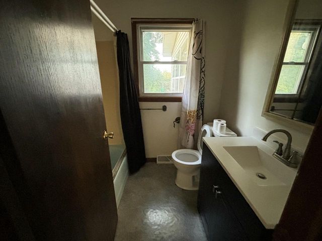 711 E Jonquil COURT, Beloit, WI 53511