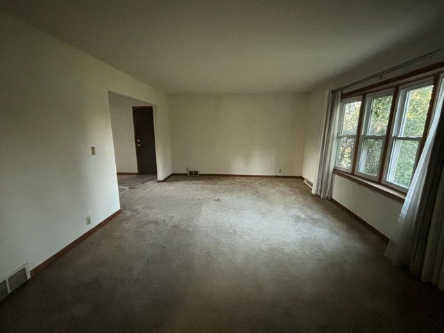 711 E Jonquil COURT, Beloit, WI 53511