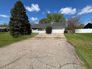 711 E Jonquil COURT, Beloit, WI 53511