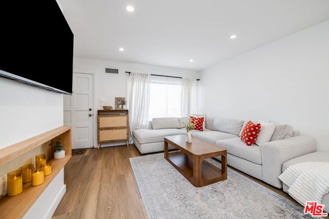 4558 Willis Avenue 121, Sherman Oaks, CA 91403