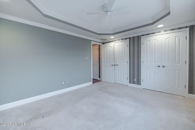 332 El Conquistador Pl, Louisville, KY 40220