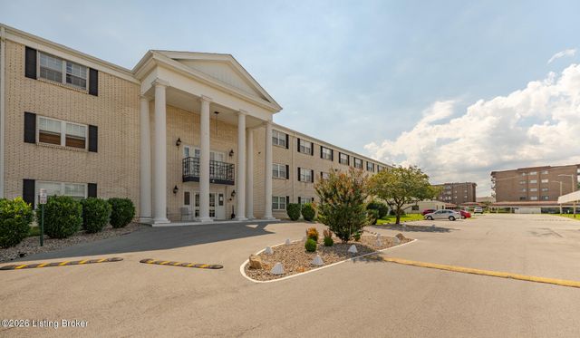 332 El Conquistador Pl, Louisville, KY 40220