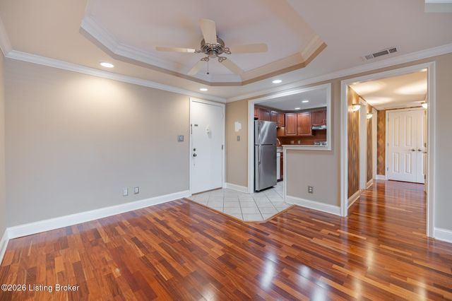 332 El Conquistador Pl, Louisville, KY 40220