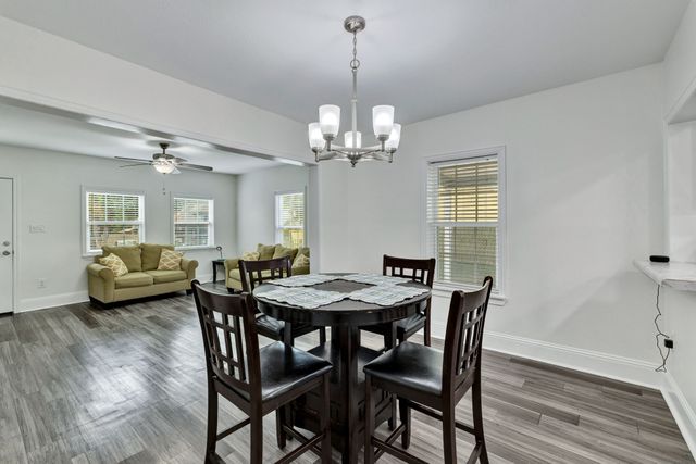 813 Brooks Avenue, Dallas, TX 75208