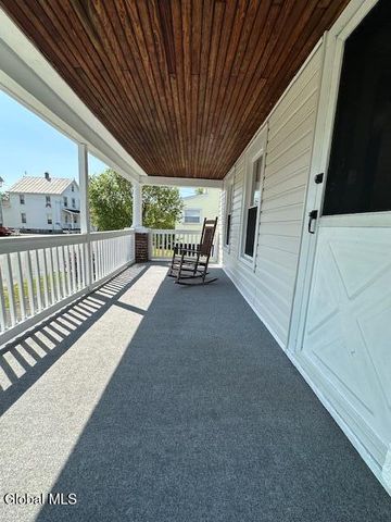 5 Edna Avenue, Ravena, NY 12143